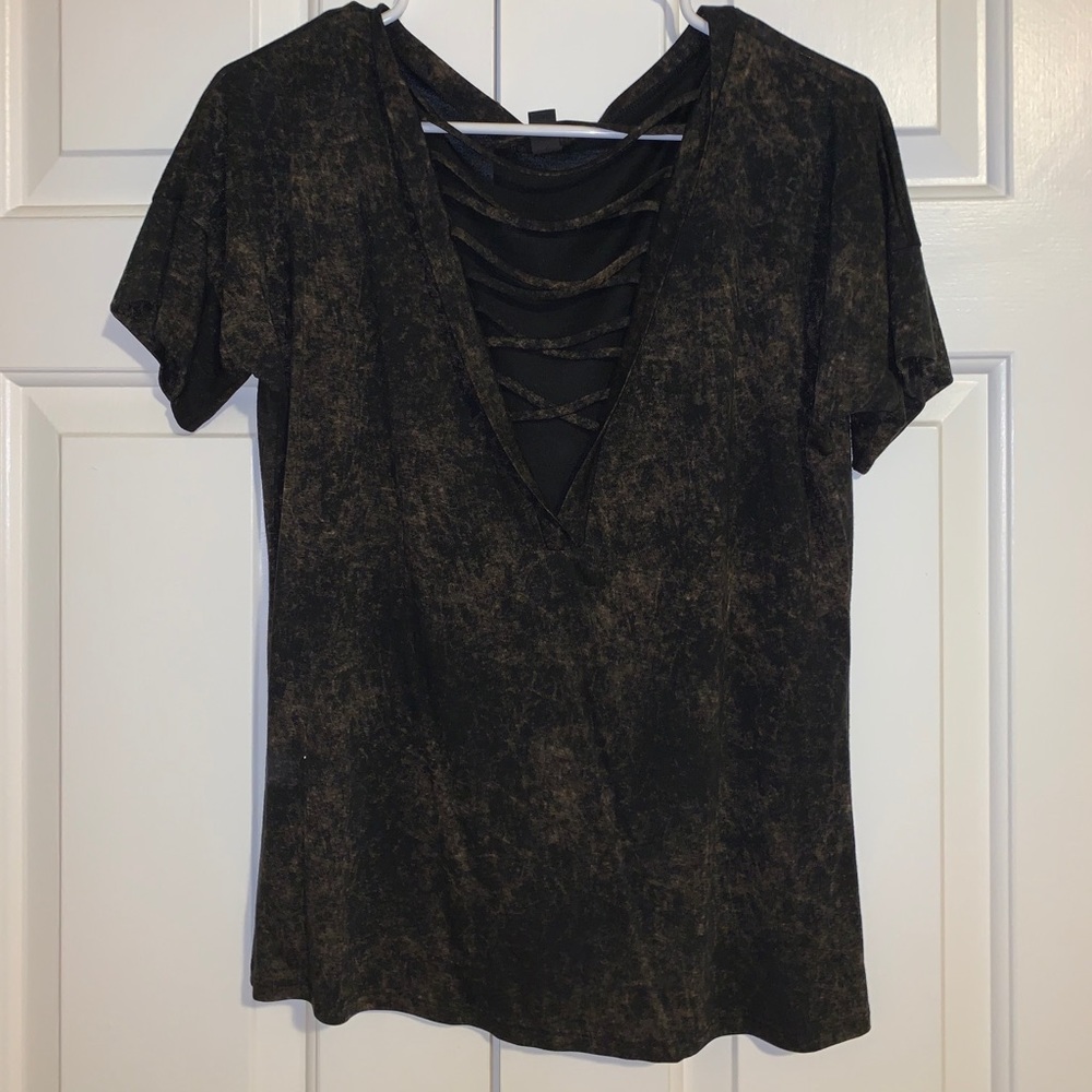 Deep V Cut black/gold shirt Size L